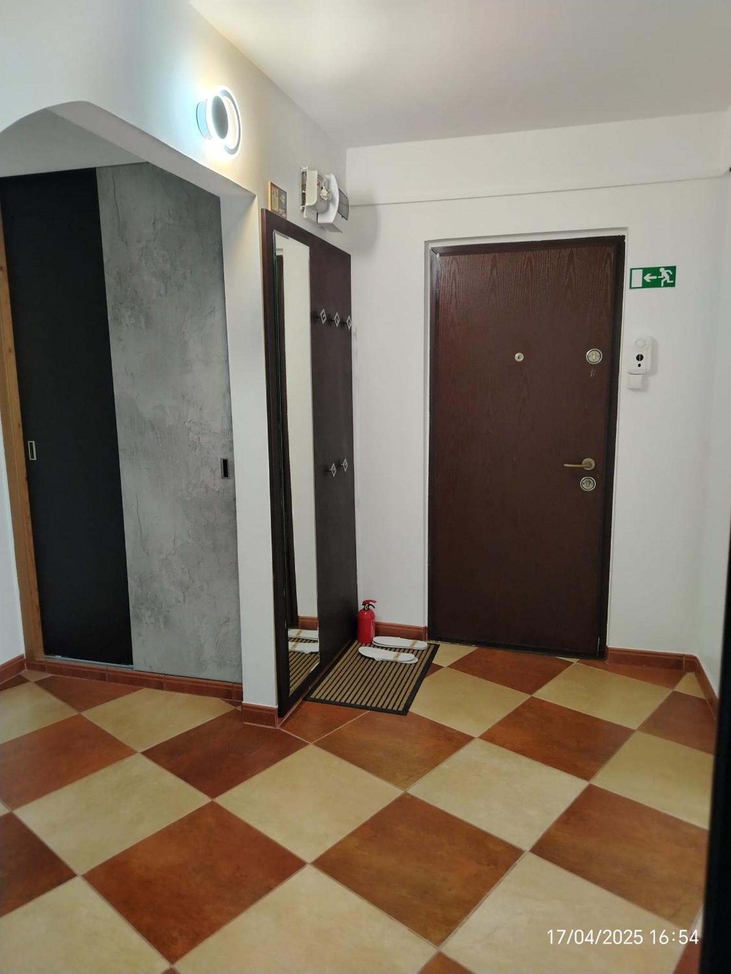 Arka Apartment クラヨーヴァ エクステリア 写真